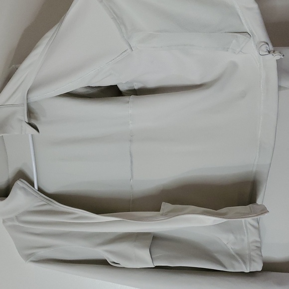 Lululemon Ventilating UV Protection Running Jacket Size 8 Full Zip Bone Womens - Picture 8 of 14